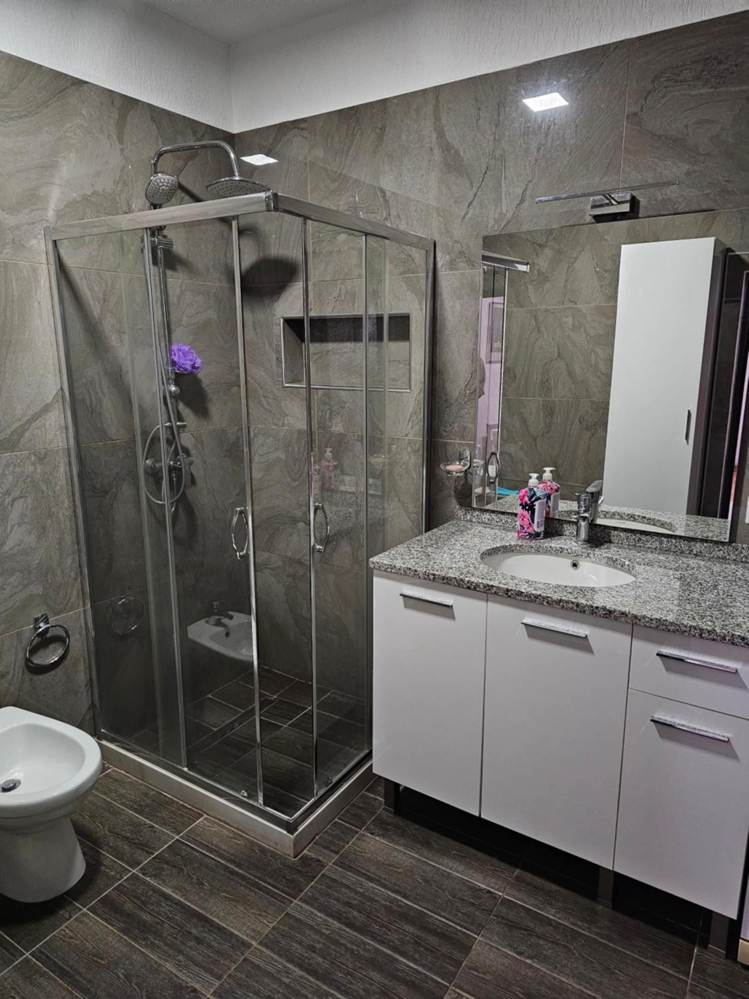 Geljus Apartment Тирана Экстерьер фото